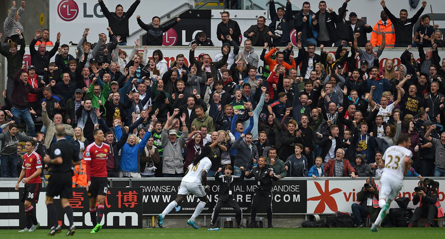 Swansea Sukses Kandaskan Man United