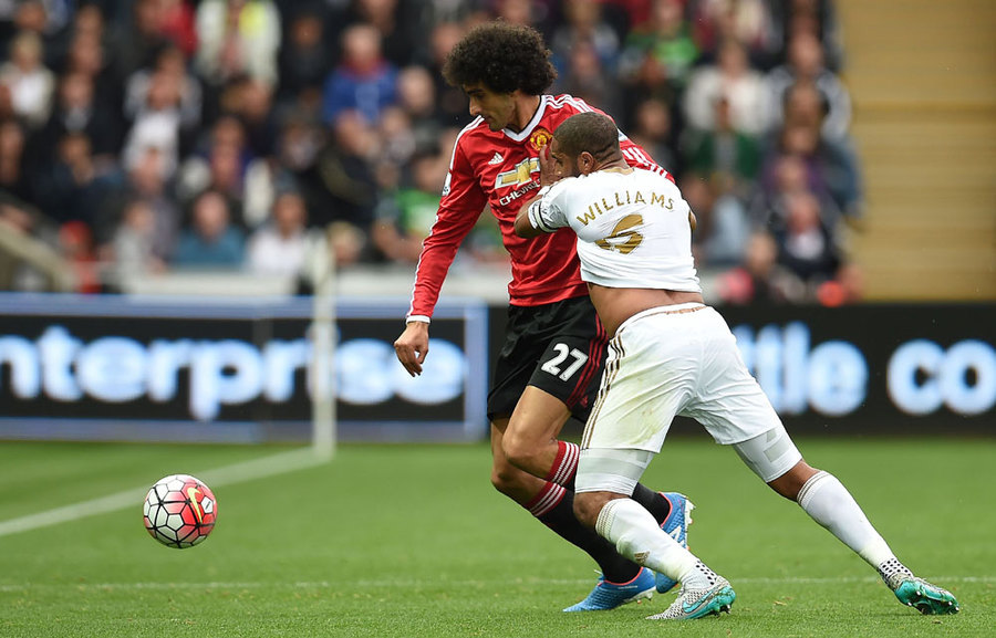Swansea Sukses Kandaskan Man United