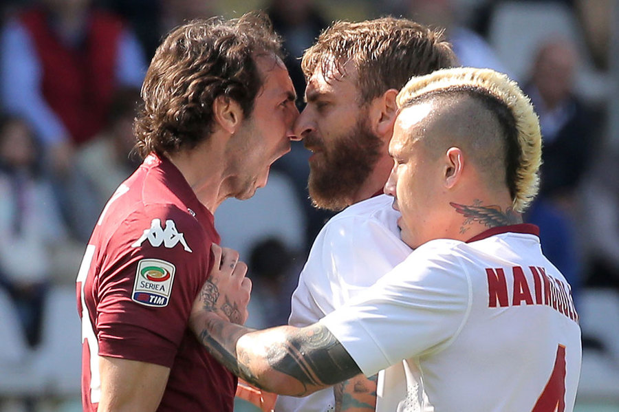 Ditahan Torino, Roma Melorot