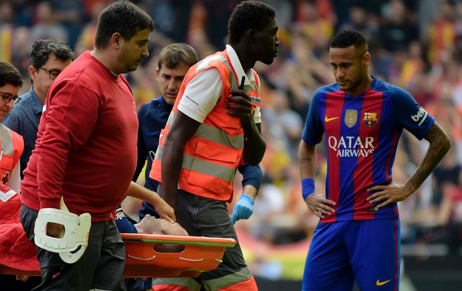 Penalti Messi Tebus Tiga Poin di Mestalla 