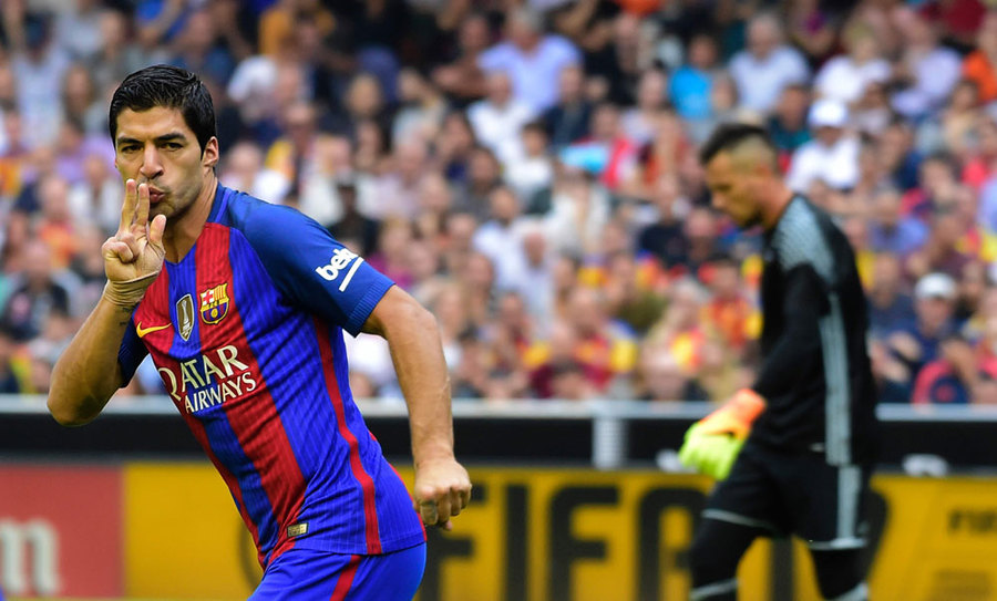 Penalti Messi Tebus Tiga Poin di Mestalla 