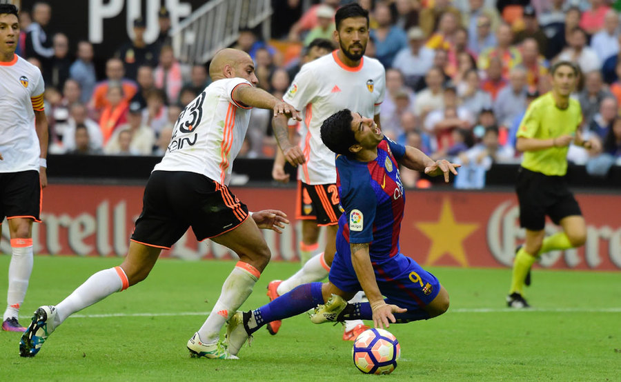Penalti Messi Tebus Tiga Poin di Mestalla 