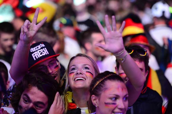 Suporter Brasil vs Jerman
