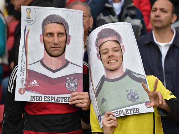 Suporter Jerman vs Aljazair