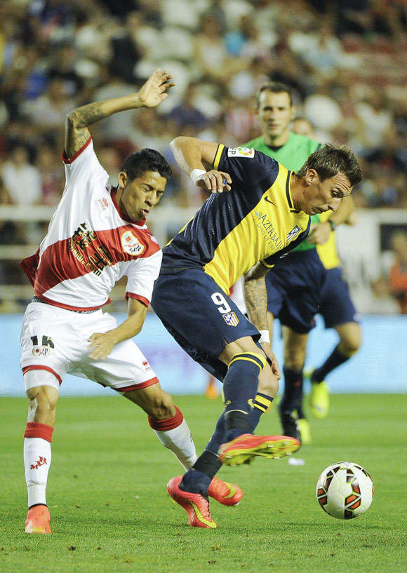 Mario Mandzukic vs Javier Aquino