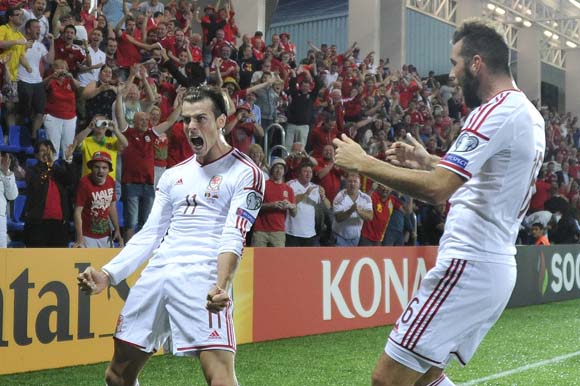 Gareth Bale dan Joe Ledley