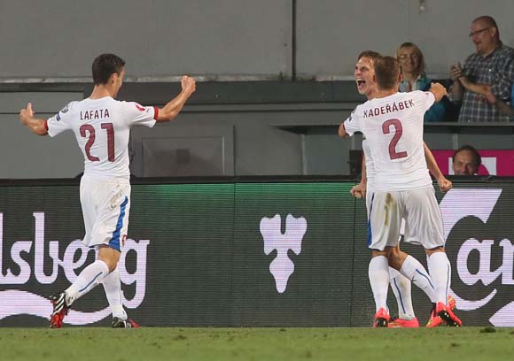 Borek Dockal Cetak Gol Pembuka