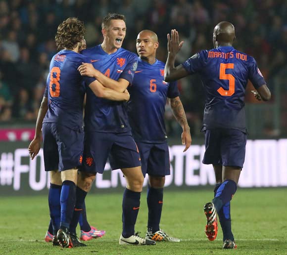 Belanda Menyamakan Kedudukan