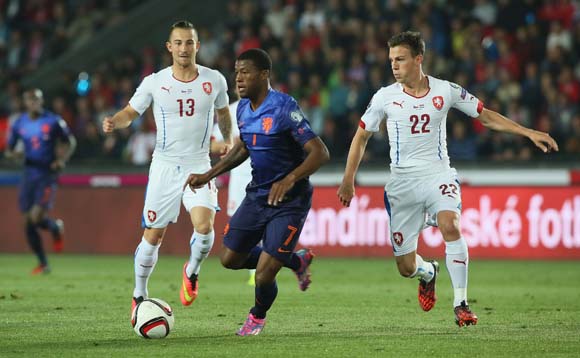 Wijnaldum vs L Vacha & V Darida