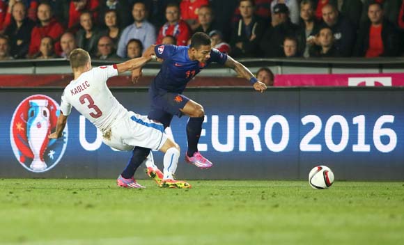 Michal Kadlec vs Memphis Depay