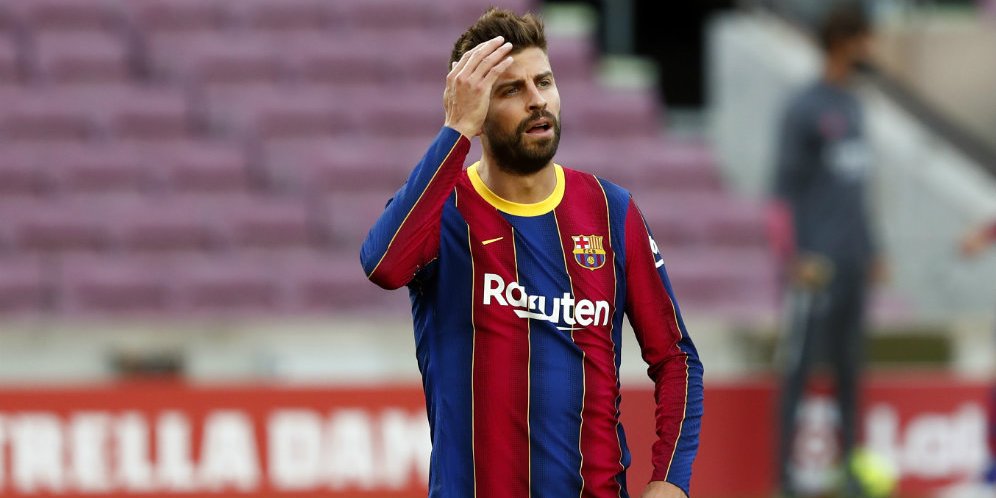 Bek Tengah - Gerard Pique