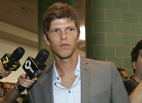 Benvenuto! Huntelaar Resmi ke Milan Benvenuto! Huntelaar Resmi ke Milan