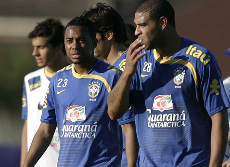Robinho: Brasil Siap Perang