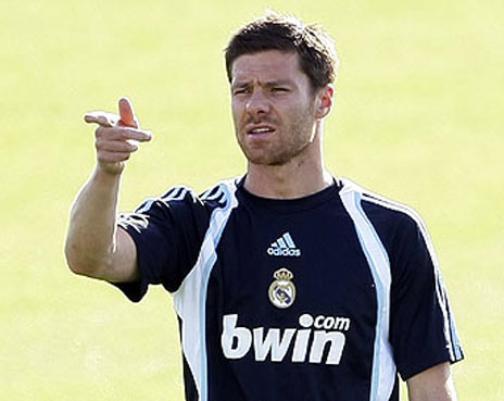 Xabi Alonso Bakal Absen Lawan Valencia