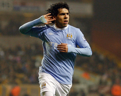 Review: Dua Gol Tevez Untuk Man-Cini
