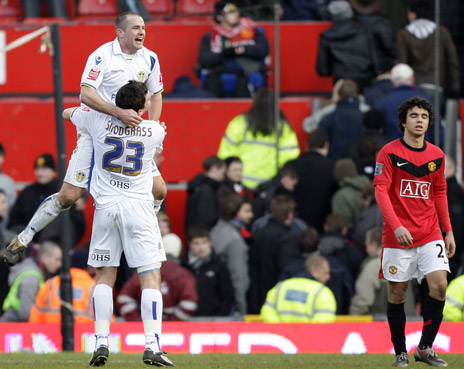 Review: Leeds Singkirkan Setan Merah Review: Leeds Singkirkan Setan Merah