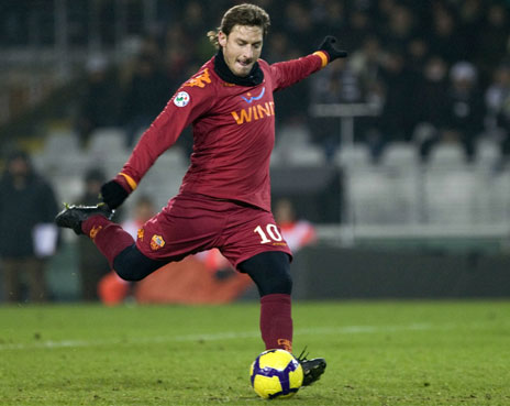 Review: Serigala Roma Terkam Juve