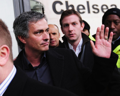 Mourinho Bakal Putus Kontrak?
