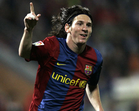 Messi Kembali Ungguli CR9 Messi Kembali Ungguli CR9