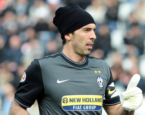 Tukar Buffon dan Melo Dengan RVP Tukar Buffon dan Melo Dengan RVP