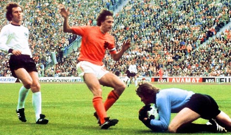 Cruyff Sebut Belanda Kotor dan Anti-Football