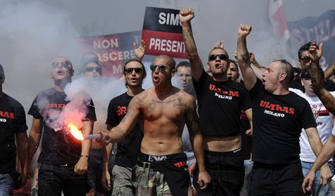 AC Milan Didemo Para Fans
