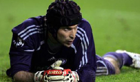 Cedera Saat Latihan, Cech Absen Satu Bulan