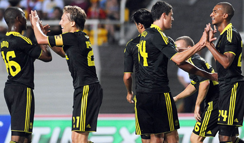 Review: Debut Manis Hodgson di Makedonia