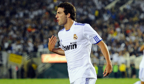 Higuain Bawa Los Blancos Bungkam Los Angeles