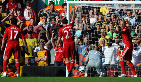 Review: Blunder Reina Beri Arsenal Satu Poin