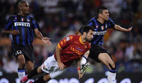 Review: Gol Vucinic Bawa Roma Berjaya
