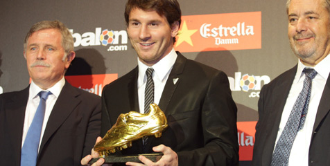 Sepatu Emas Resmi Milik Messi