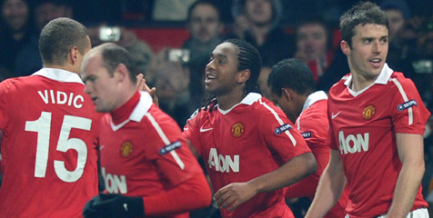 Review: Manchester United Amankan Status