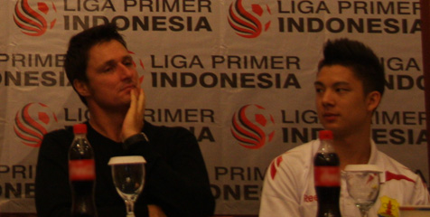 Timo dan Riedl Berselisih? Timo dan Riedl Berselisih?