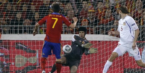 Review: Villa Selamatkan Muka Sang Juara