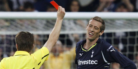 Spurs Pengoleksi Kartu Merah Terbanyak
