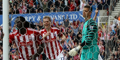 Review: Ditumbangkan Stoke, Kans Arsenal Habis