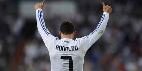 Ronaldo Raih Golden Boot Award 2011