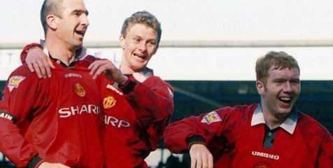 Cantona Hadapi United di Laga Testimonial Scholes Cantona Hadapi United di Laga Testimonial Scholes