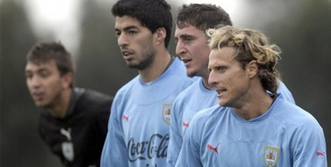 Uruguay Bawa Skuad Terbaik ke Argentina