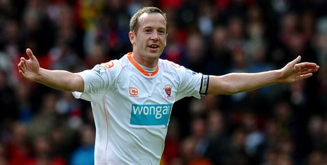 Deal! Charlie Adam Menuju Anfield Deal! Charlie Adam Menuju Anfield