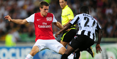 Review: Singkirkan Udinese, Arsenal ke Fase Grup