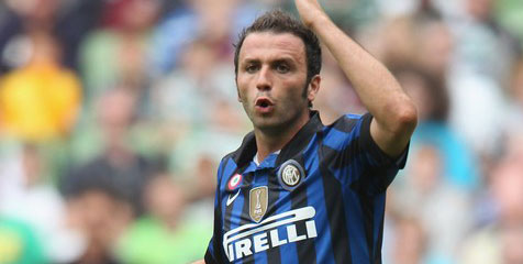Pazzini Siap Bersaing Dengan Forlan dan Zarate