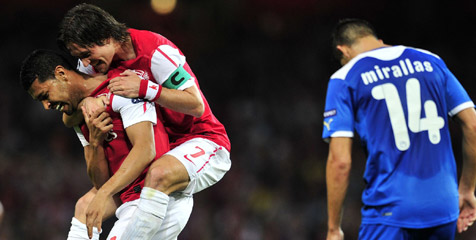 Review: Unggul Tipis, Arsenal Tundukkan Olympiakos Review: Unggul Tipis, Arsenal Tundukkan Olympiakos