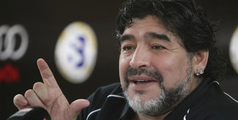 Maradona Raih Gelar Kehormatan Knight Shield