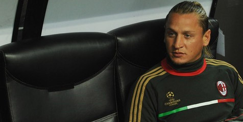 Alami Patah Tulang Tangan, Mexes Jalani Operasi