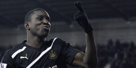 Hat-trick Demba Ba Bungkam Kritik Stoke