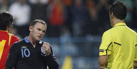 Rooney Harap UEFA Mau Mengurangi Hukumannya Rooney Harap UEFA Mau Mengurangi Hukumannya