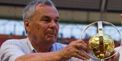 Mantan Striker Uni Soviet Tutup Usia