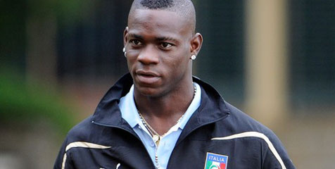Pujian Terhadap Balotelli dari Sang Ayah